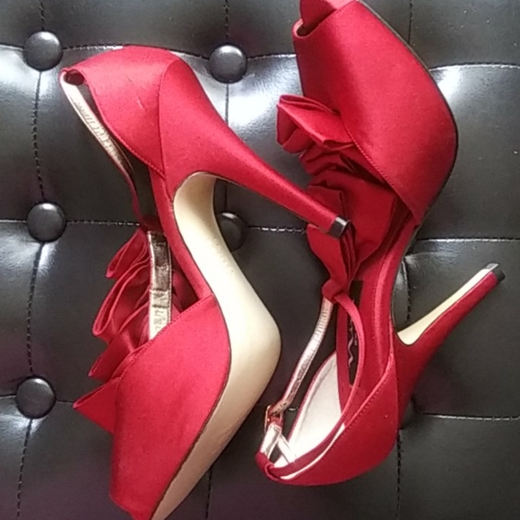 *Recent Price Drop* Nina Women's Elga Platform Peep-Toe - Picture 4 of 9